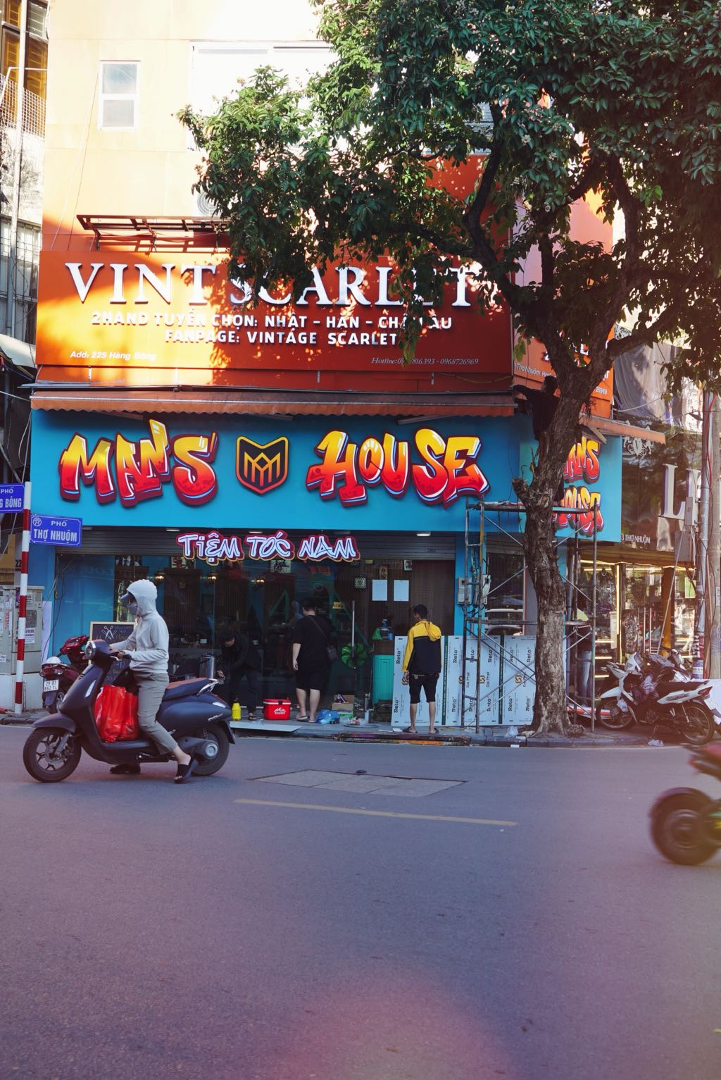 Biển Hiệu Barbershop ManHouse – Công Trình Chuỗi Tóc Nam Tại Hà Nội 4 Biển Hiệu Barbershop ManHouse