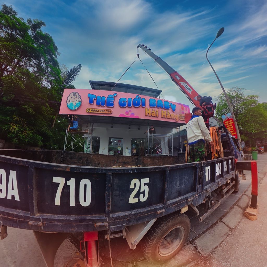 Tấm Nhôm Alu Là Gì? Ưu Nhược Điểm Và Ứng Dụng Trong Biển Hiệu Quảng Cáo 12 CAM 20250821080312 0079 D