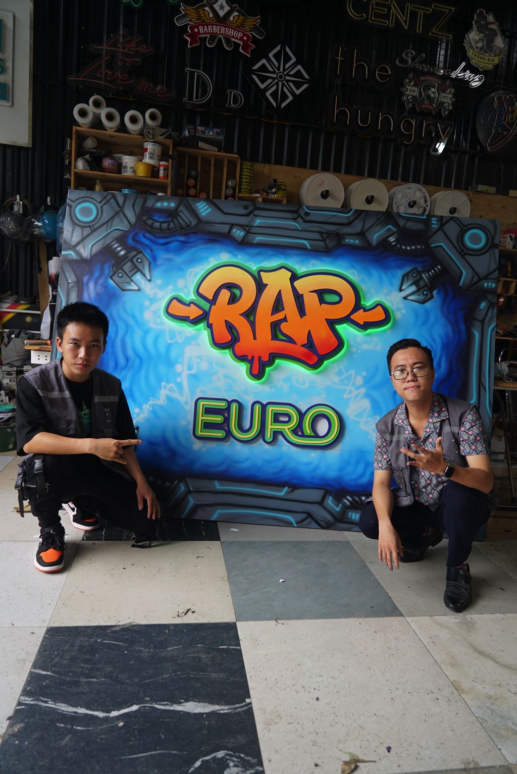 Vẽ Tranh Graffiti Tại VTV: Dự Án Của Xưởng Kiến 2 Thiết kế bố cục tranh graffiti tại VTV