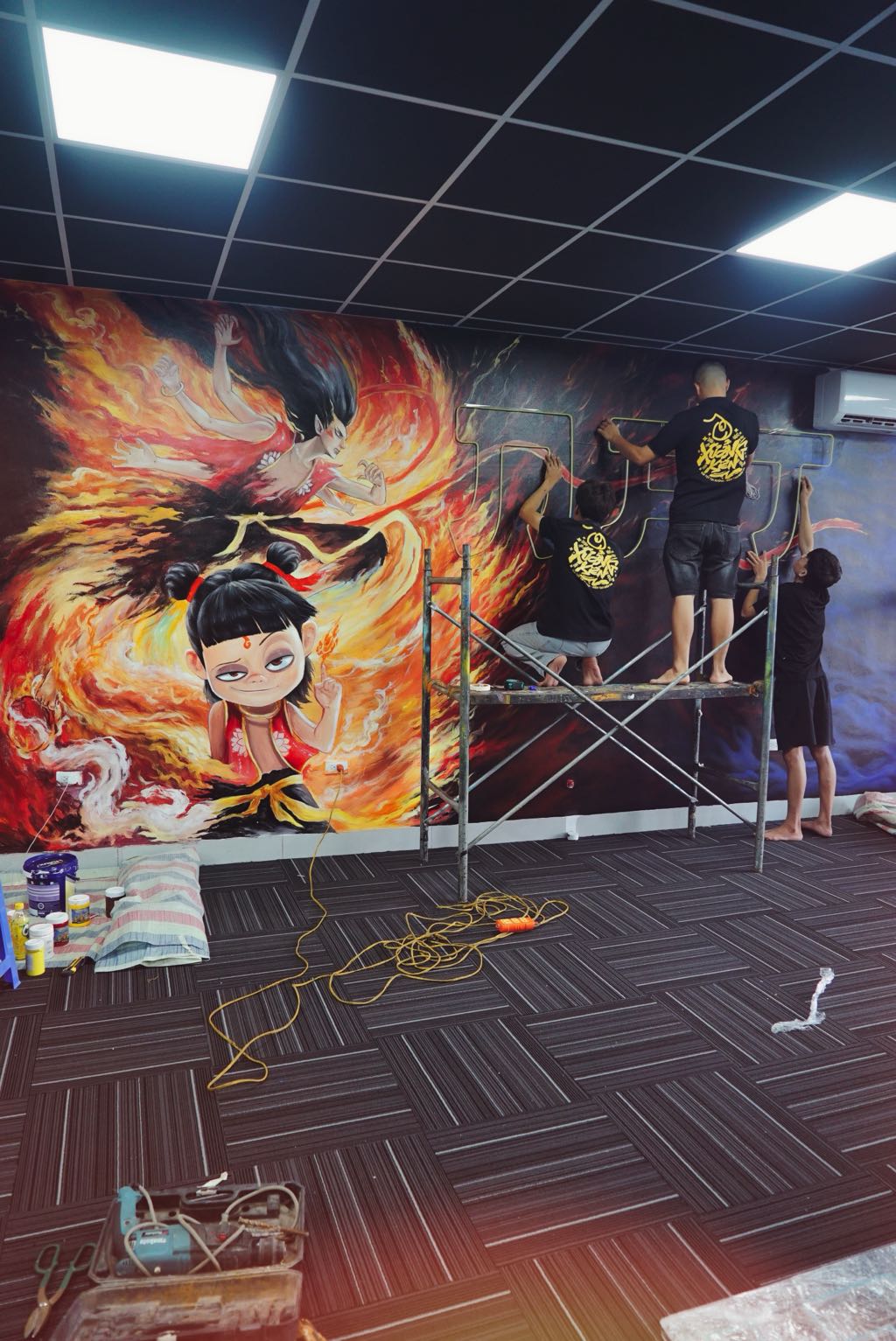 Vẽ Tranh Tường Kết Hợp Đèn Neon Cho Quán Bida Natra - Đan Phượng 2 Tranh tường kết hợp đèn neon quán bida Natra - hình ảnh 1