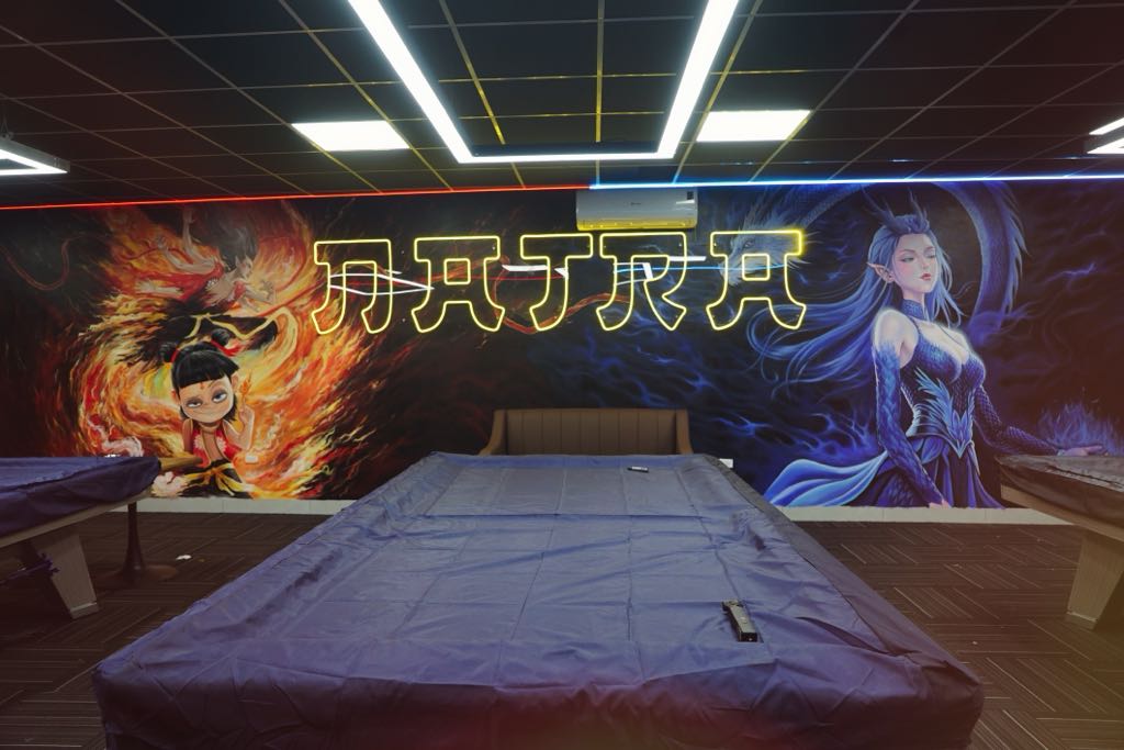 Vẽ Tranh Tường Kết Hợp Đèn Neon Cho Quán Bida Natra - Đan Phượng 13 Tranh tường kết hợp đèn neon quán bida Natra - hình ảnh 8