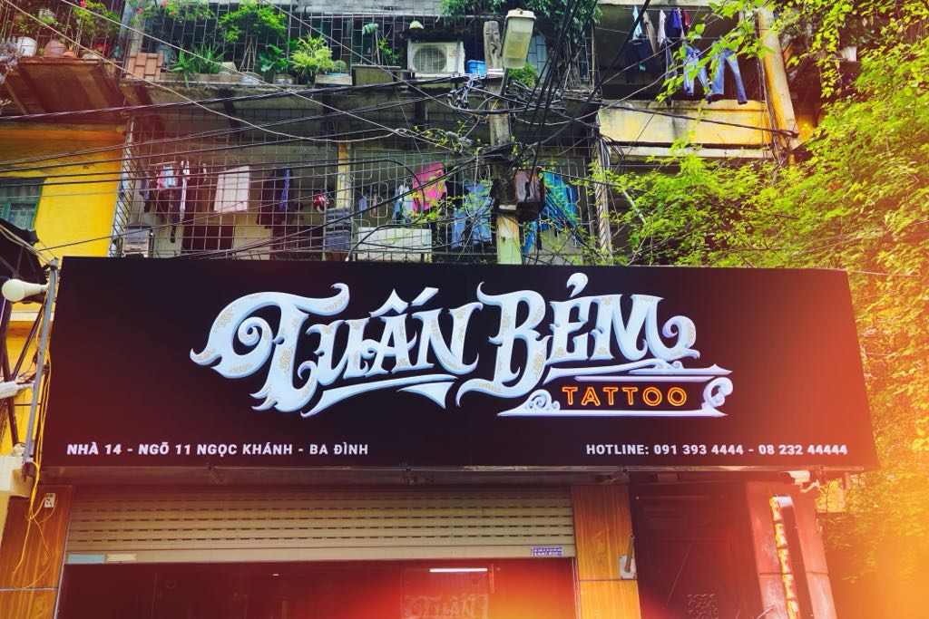 Biển Hiệu Phòng Xăm Phong Cách Tattoo | Chữ Mica Uốn Chân Theo Thiết Kế Riêng 4 biển hiệu studio xăm