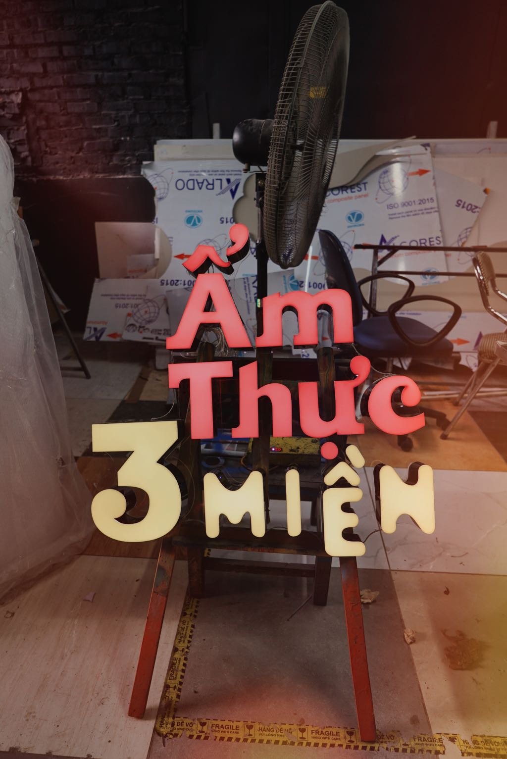 Làm Biển Quảng Cáo Cho Người Việt Ở Nước Ngoài Son Son 7 góc nhìn thực tế quảng cáo cho người việt ở nước ngoài son son
