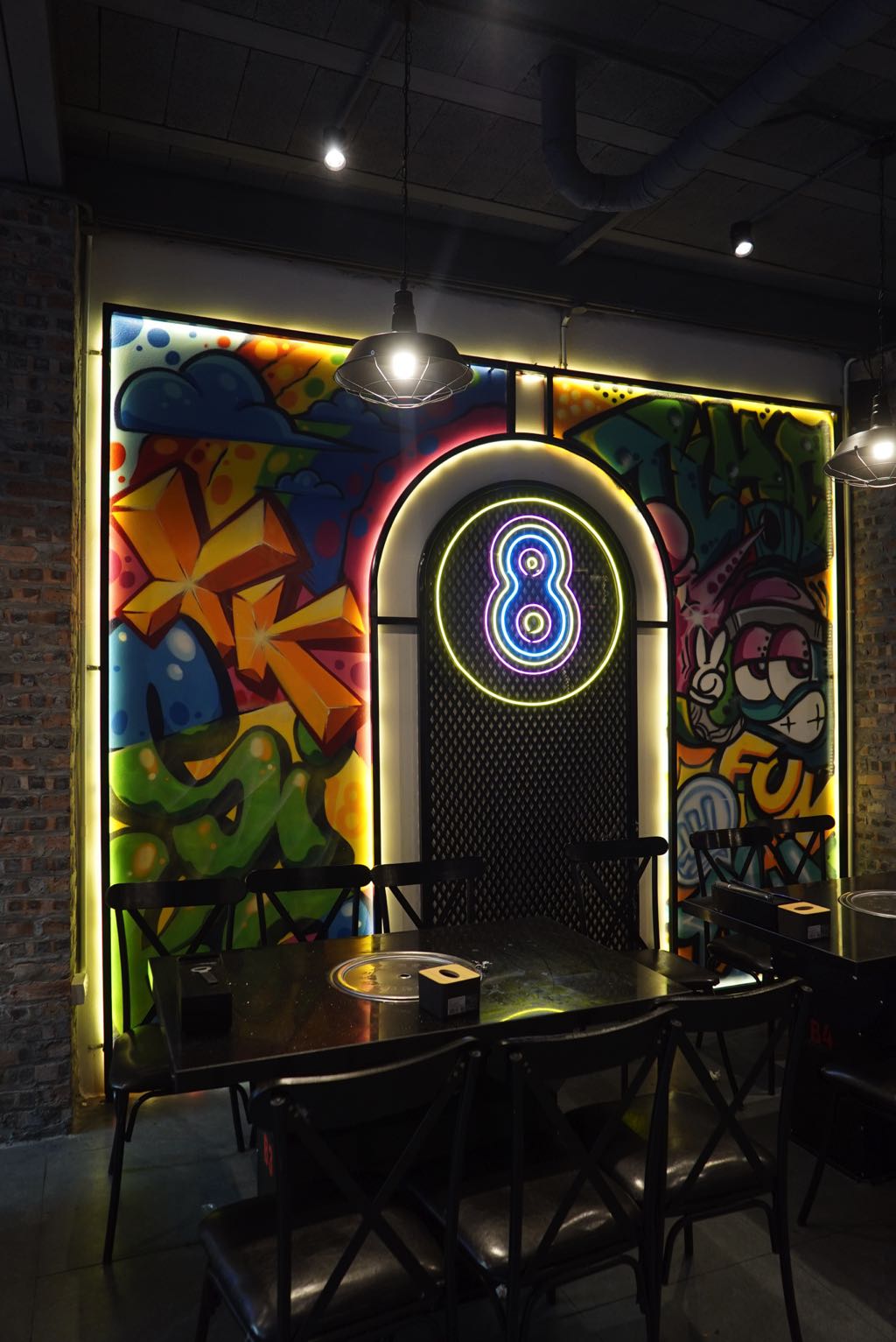 Vẽ Graffiti Tại Hà Nội Trang Trí Nhà Mono Nướng Than Hoa 8 trang trí quán ăn bằng graffiti
