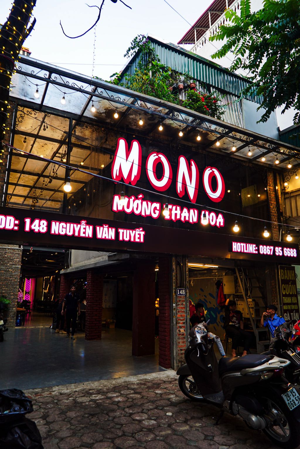Vẽ Graffiti Tại Hà Nội Trang Trí Nhà Mono Nướng Than Hoa 1 Vẽ Graffiti Tại Hà Nội - Dự Án Mono Nướng Than Hoa