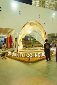 trang trí triển lãm