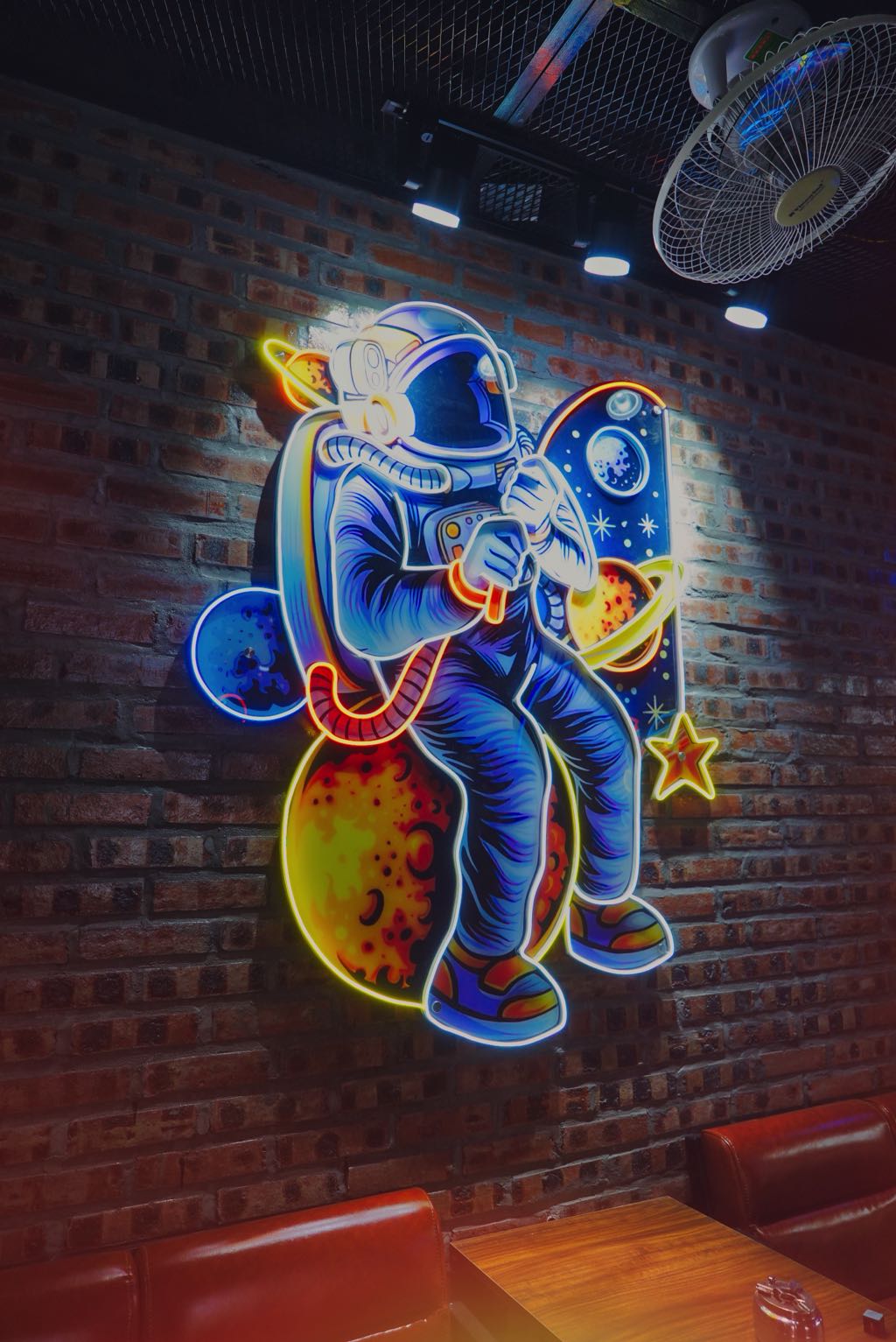 Kaka Public House - Trang Trí Quán Bida Trọn Gói tại Bắc Giang 5 trang trí quán bida trọn gói