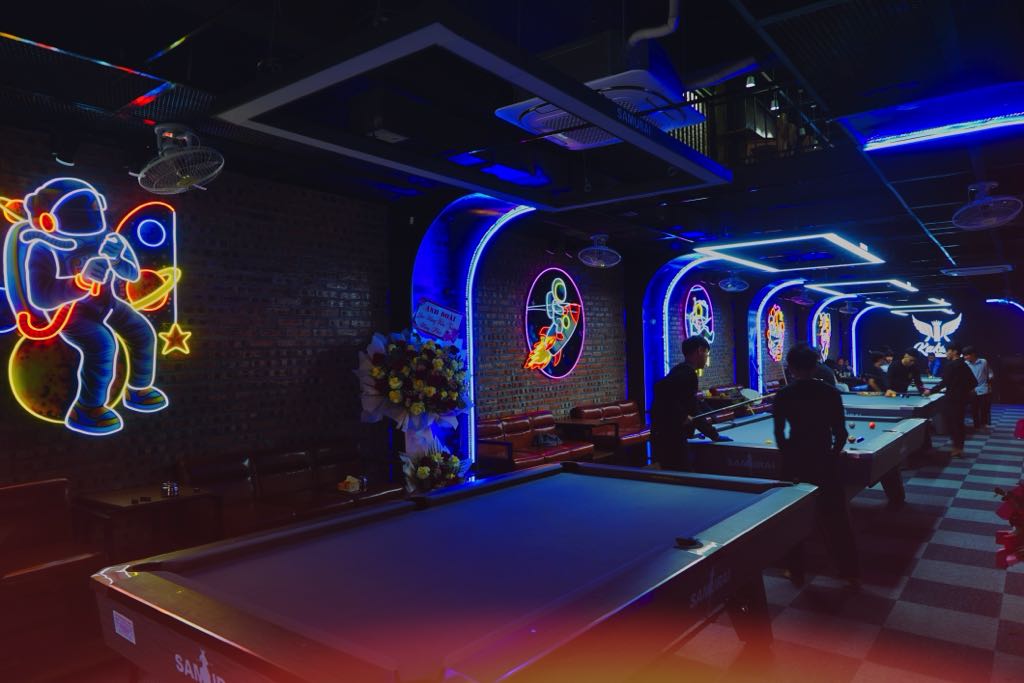 Kaka Public House - Trang Trí Quán Bida Trọn Gói tại Bắc Giang 4 decor quán bida chủ đề vũ trụ