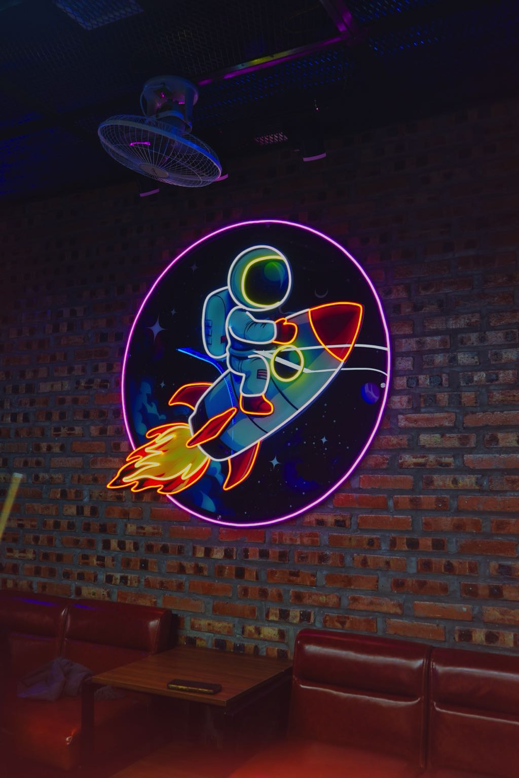 Kaka Public House - Trang Trí Quán Bida Trọn Gói tại Bắc Giang 6 toàn cảnh kaka public house
