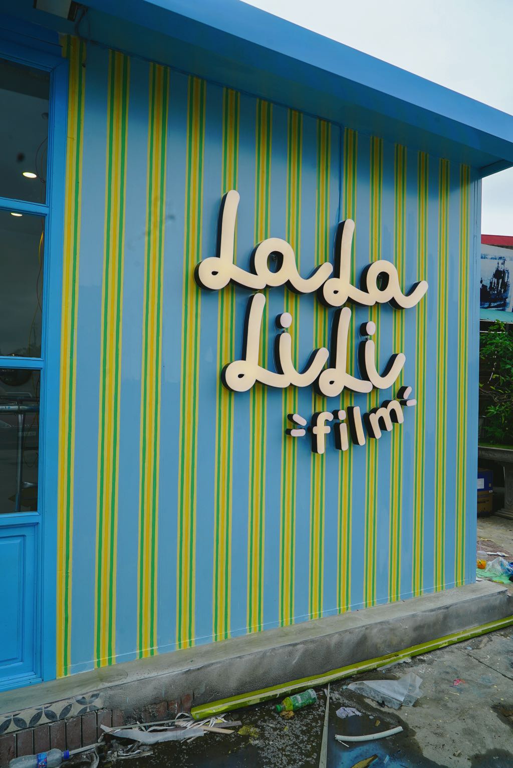 Thiết Kế Biển Hiệu Tiệm Photobooth Cho Lala Lili Film 8 biển hiệu tiệm photobooth