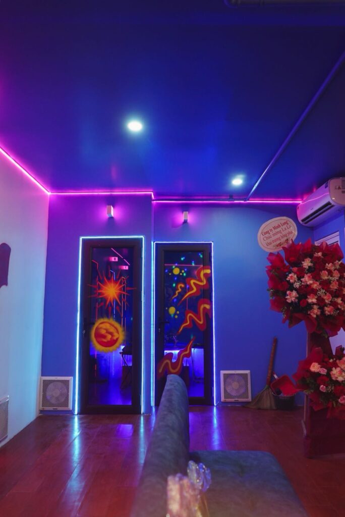 Hành lang MusicBox trang trí ánh sáng