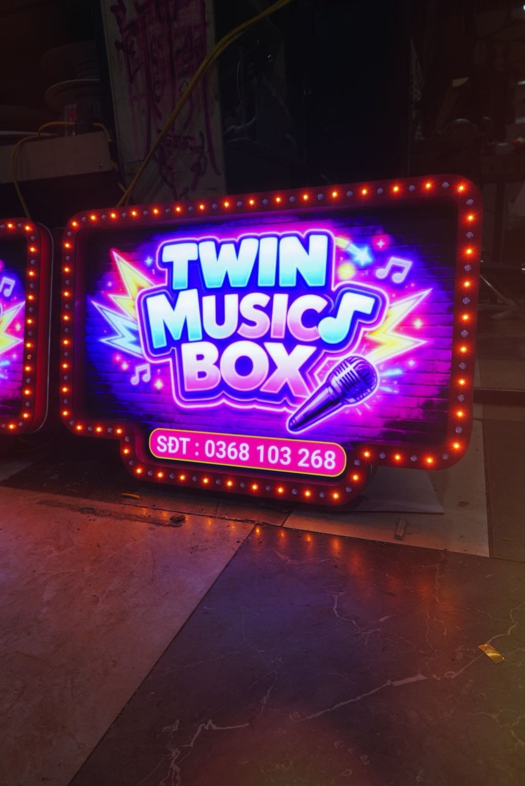 Biển vẫy MusicBox | mẫu biển nổi bật cho mặt tiền và lối vào 8 DSC09132