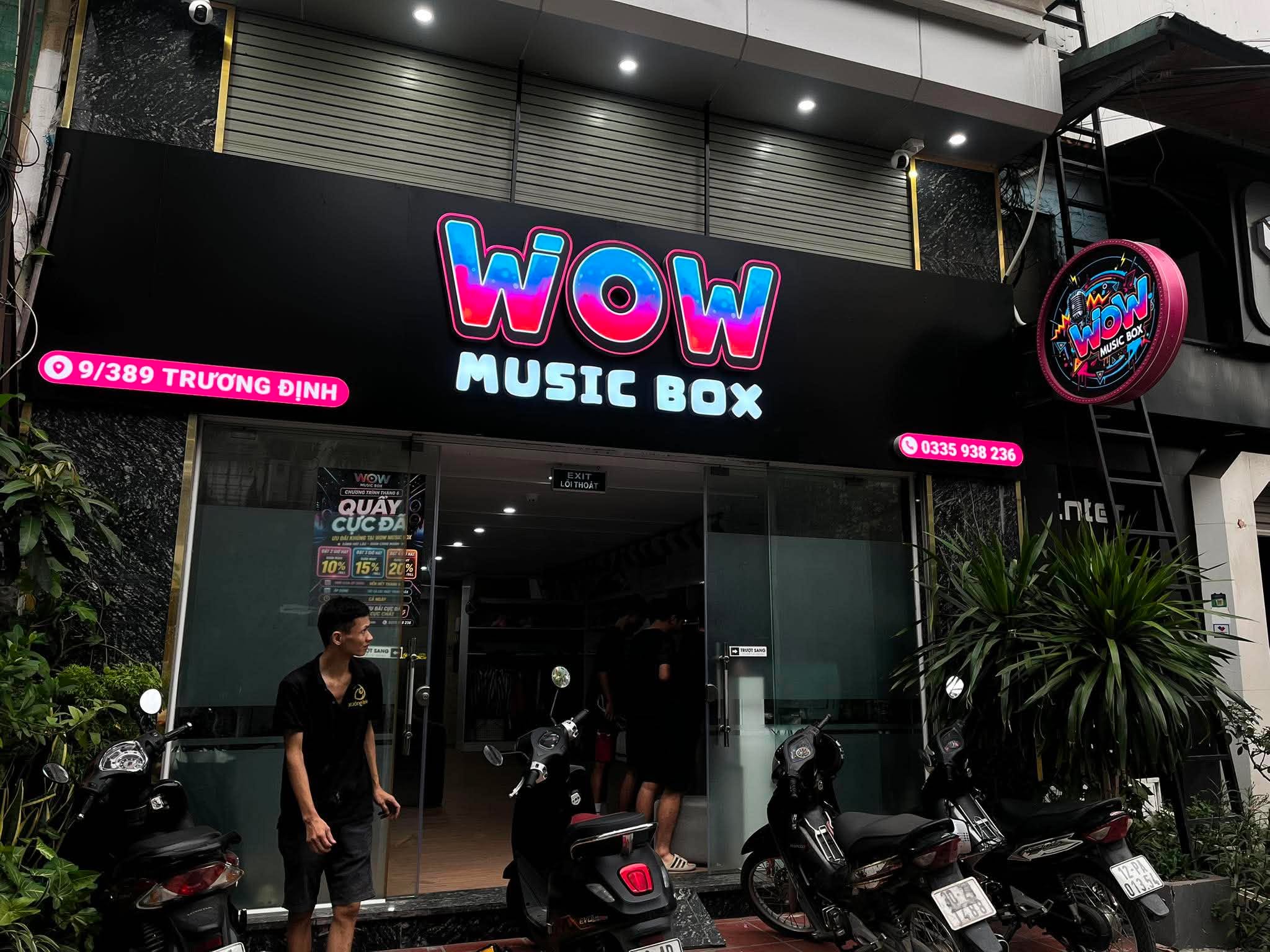 Thiết kế và thi công biển mặt tiền MusicBox 7 Mẫu biển mặt tiền MusicBox thực tế 4