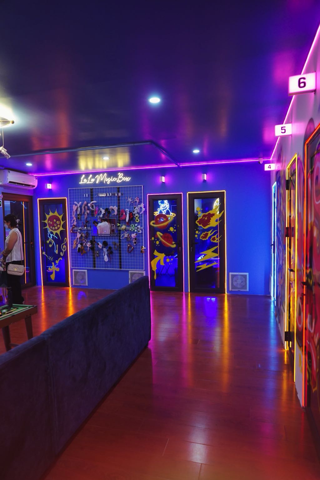Graphic wall phòng MusicBox nhỏ