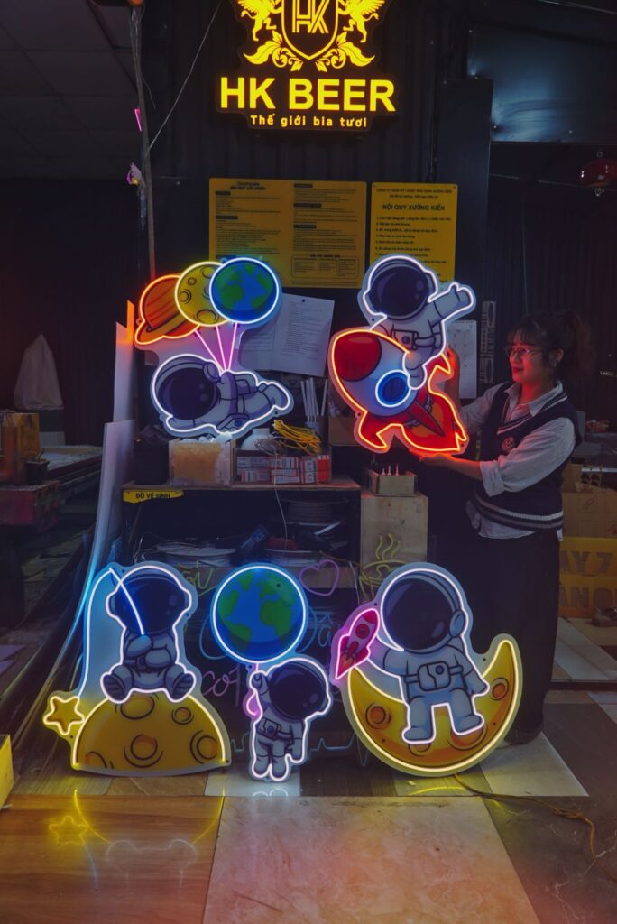 Neon Sign cho MusicBox – 15+ mẫu chữ và hình theo concept 1 neon sign musicbox 02