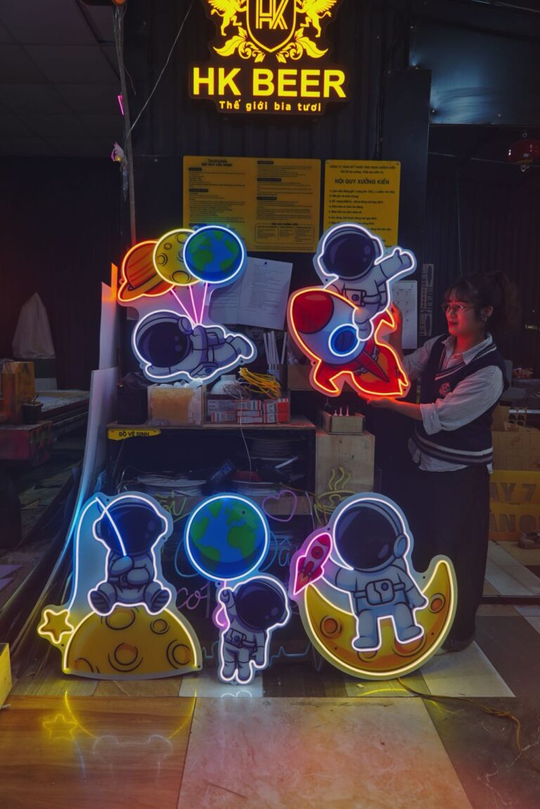 neon sign musicbox 02