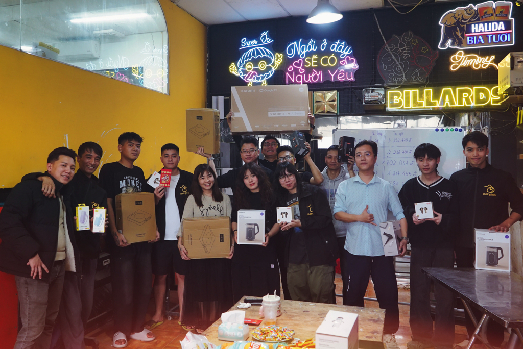 Về Xưởng Kiến 14 Đội ngũ Xưởng Kiến