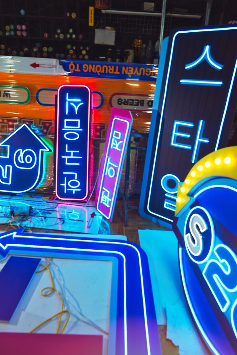 Bộ biển hiệu neon phong cách Hàn Quốc sản xuất tại xưởng Định Công