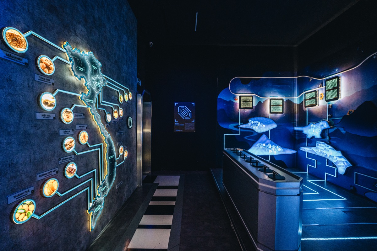 Thi Công Biển Hiệu Và Decor Trưng Bày Cho Zero Gallery Hà Nội 5 Bản đồ Việt Nam phát sáng trưng bày các vùng gia vị tại Zero Gallery