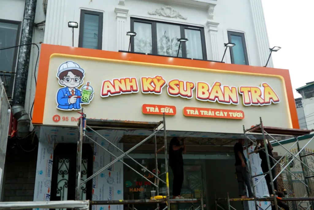 Thi Công Biển Hiệu Quán Trà Tại Hà Nội | Xưởng Kiến 7 thi cong bien hieu quan tra anh ky su ban tra featured